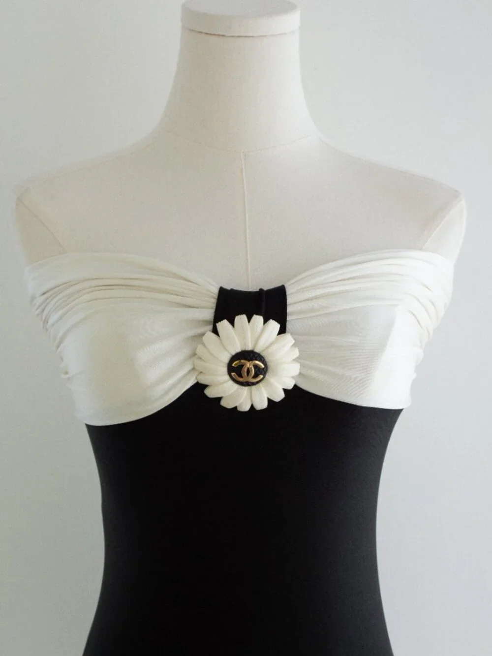 Chanel Vintage S/S 1990 Black White Flower Bodysuit Onepiece Swimsuit